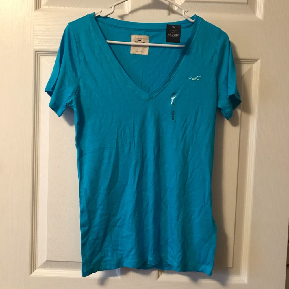 Light Blue V-neck Hollister Tshirt